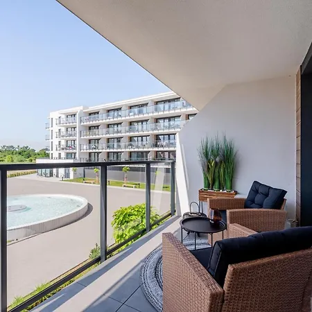 Apartment105 Westin House *