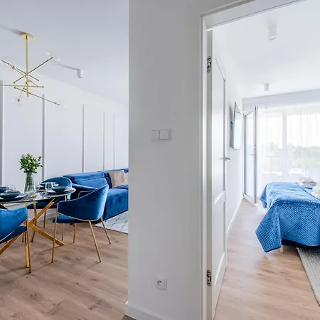 Apartment105 Westin House *